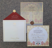 Load image into Gallery viewer, Royal Themed Invitations
