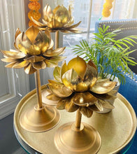 Load image into Gallery viewer, Lotus Candle Stands Set of 3
